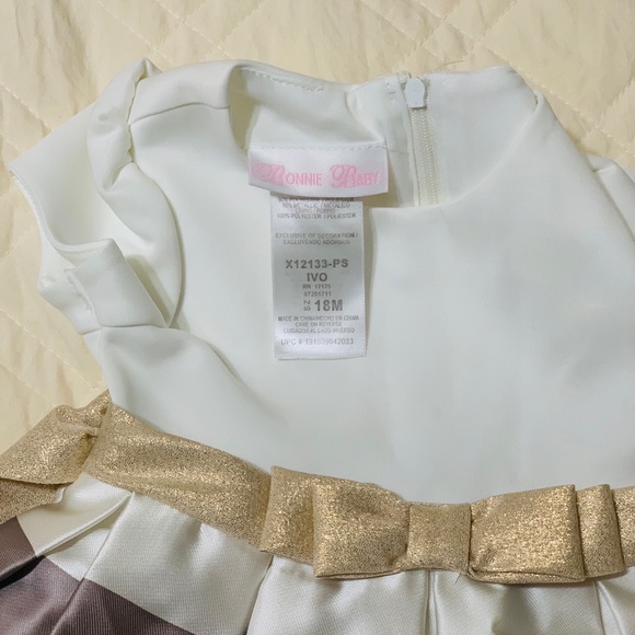 FORMAL BABY DRESS. SIZE 18M. BY BONNIE BABY. - Picture 16 of 16